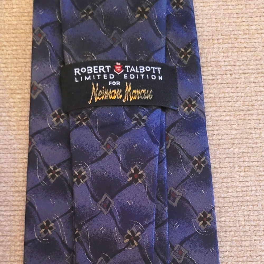 Robert Talbott Limited Edition Silk Tie for Neiman Marcus – Navy Blue Geometric